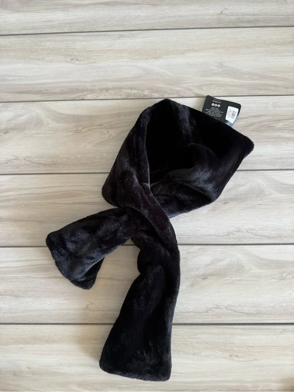 Sprigs Faux Fur Pull-Through Scarf with Zipper Pocket Black OS NWT